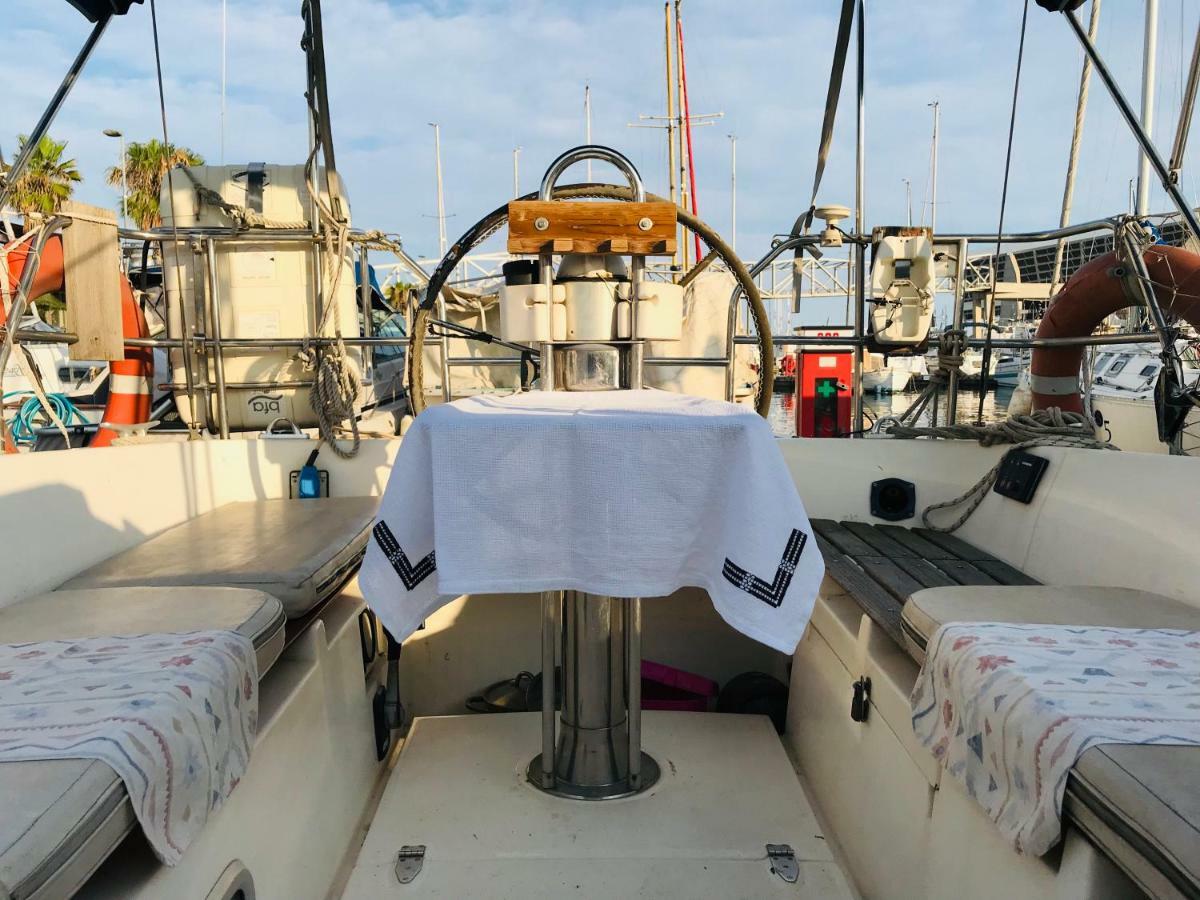 Sleep & Boats Barcelona City Sant Adria de Besos Buitenkant foto
